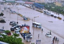 "C'est une pluie qui aurait dû tomber toute une saison des pluies, qui est tombée en un jour"