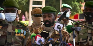 Mali : La junte militaire renonce à...