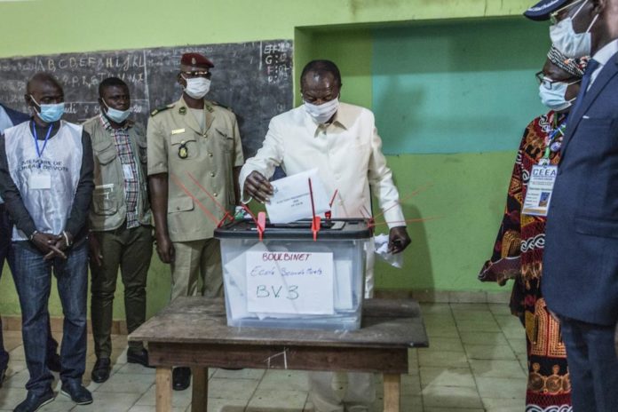 Guinée: Des commissaires de la Céni dénoncent des fraudes