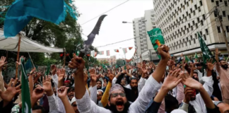 Caricatures: le Premier ministre pakistanais accuse Macron «d’attaquer l’islam»