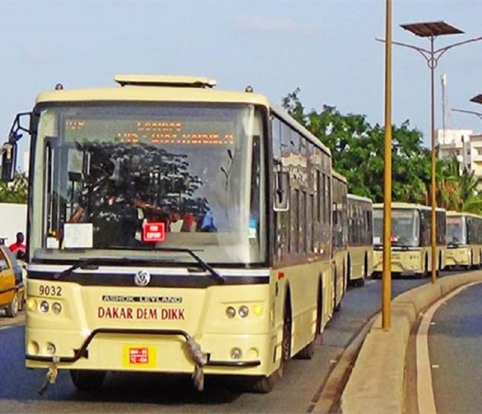 Des bus de Dakar Dem Dikk à l’arrêt, faute de...