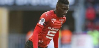 Liverpool veut renforcer son secteur offensif et a fait d'Ismaïla Sarr une priorité. Ce vendredi, une offre de 25 millions de Livres Sterling a été transmise par les dirigeants des Reds. Une proposition rejetée les Hornets qui estiment que leur pépite vaut le double. Affaire à suivre.