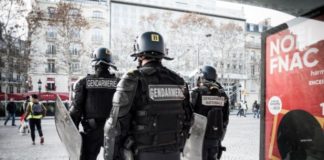 Affaire du Consulat de Paris : Les 2 gendarmes suspendus