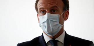 Covid-19: Emmanuel Macron reprend la main