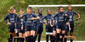 Congé maternité pour les footballeuses : la FIFA tranche !