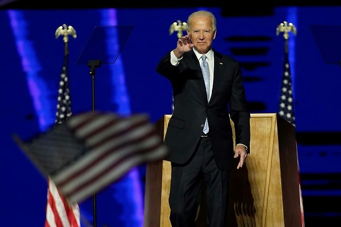 Joe Biden se tourne vers la transition sans attendre le feu vert de Donald Trump