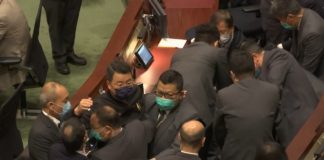 Hong Kong: les députés pro-démocratie du Parlement annoncent leur démission collective