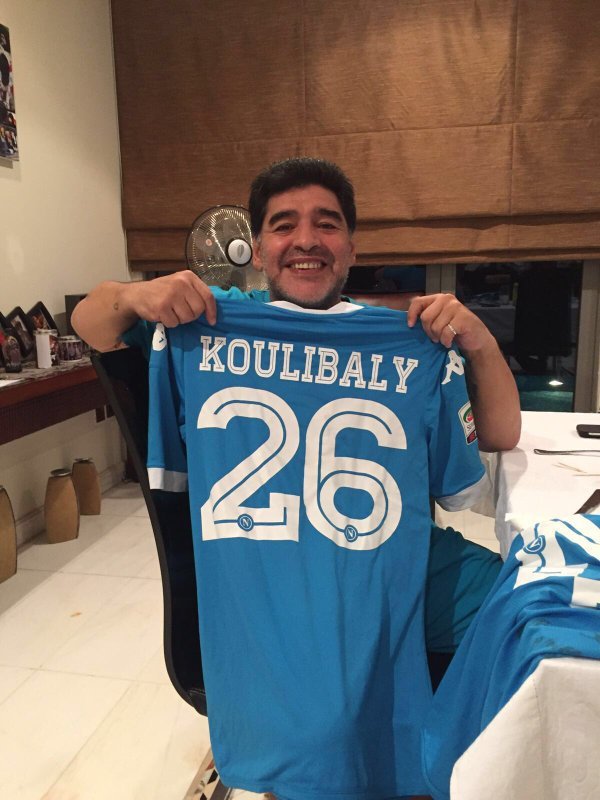 Le vibrant hommage de Kalidou Koulibaly à Maradona: “Je n’oublierai jamais tes paroles pour moi”