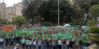 Argentine: le Sénat examine le projet de loi sur l’IVG, défendu par les militantes féministes