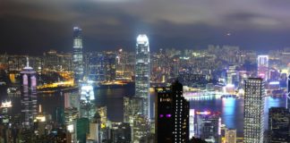 Hong Kong: 12 militants pro-démocratie condamnés à des peines de sept mois à trois ans de prison