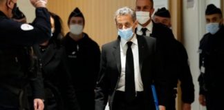 Au procès des "écoutes", 4 ans de prison dont 2 ferme requis contre Nicolas Sarkozy