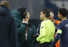 Ousmane Ndoye réconcilie Demba Ba et l’arbitre du match PSG-Basaksehir