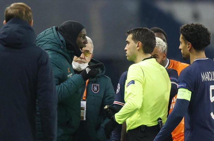 Ousmane Ndoye réconcilie Demba Ba et l’arbitre du match PSG-Basaksehir