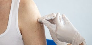 Covid-19 : l'OMS appelle l'Europe à "s'unir" pour accélérer la vaccination
