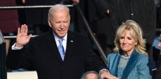 Un mois après son investiture, Joe Biden effectue son premier déplacement officiel