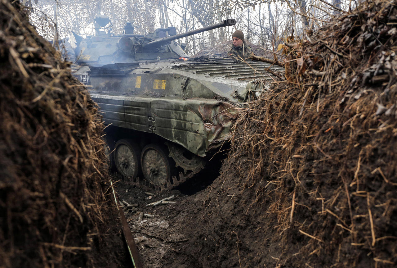Guerre Ukraine Russie Kiev Macron Guerre en Ukraine: Kiev espère une reprise de la trêve la semaine