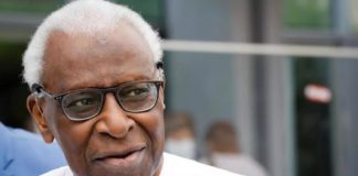 Lamine Diack a enfin son passeport!