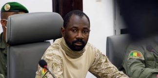 Mali : Le colonel Goïta annonce avoir démis le président et le Premier ministre de transition