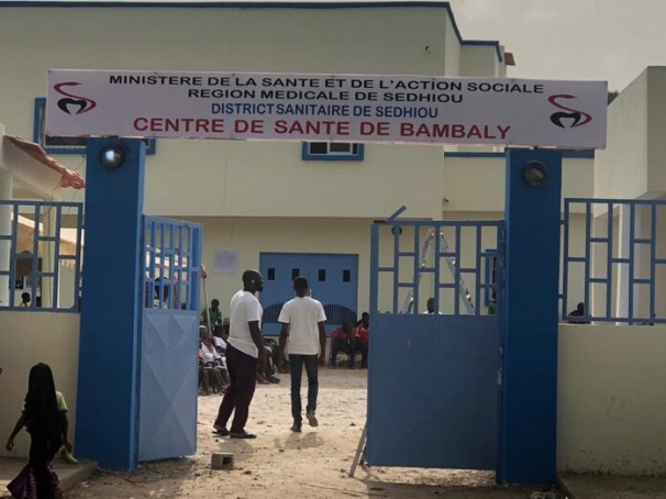 Bambaly : le gouverneur de Sédhiou, Pape Demba Diallo, inaugure un centre de santé de 350 millions F CFA, construit par Sadio Mané