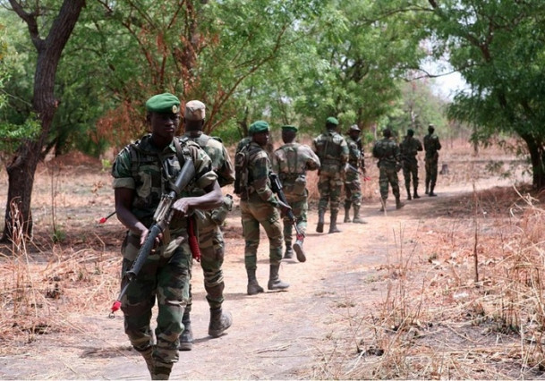 Des tirs à l’arme lourde: Journée de démonstration de l'Armée de Terre au Centre d'entraînement de Dodji