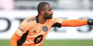 Le gardien Clément Diop a joué sur une seule jambe à cause d’une blessure à la cuisse droite. Il est tombé en tentant d’effectuer un dégagement. Mais, il a tenu à terminer la rencontre, car Nancy avait déjà utilisé tous ses changements. Intraitable même sur une seule jambe Malgré ce handicap, le gardien sénégalais a été la vedette du jour, bloquant les cinq tirs de D.C. United, avec la manière. Et, selon lapresse.ca, visité par Senego, Diop s’est montré intraitable chaque fois qu’il a eu besoin de le faire pour procurer un précieux point au classement à la formation montréalaise, sur deux jambes… et même sur une seule. Clément Diop Degoud, né le 13 octobre 1993 à Paris, est un footballeur franco-sénégalais. Il joue au poste de gardien de but à l’Impact de Montréal et en sélection sénégalaise.