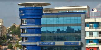 L’immeuble Hyundai situé sur la Vdn vendu aux enchères