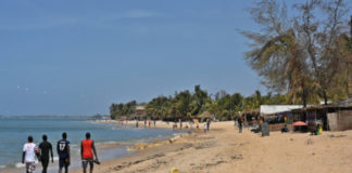 Acte contre-nature: Deux hommes mariés, surpris en plein ébats sexuels sur la plage avec une dizaine de préservatifs