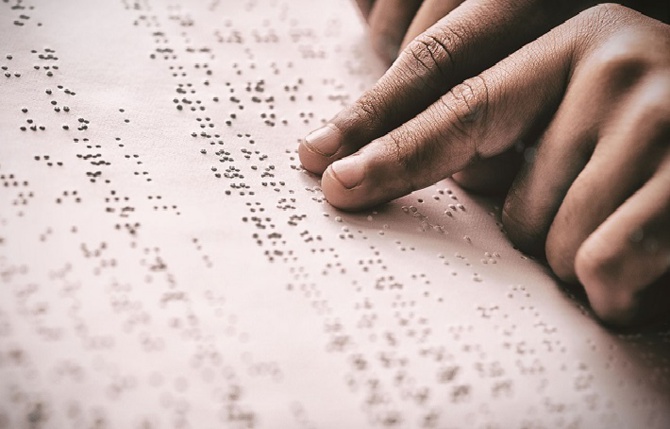 Grande particularité du CFEE à Saint-Louis : Un candidat mal voyant compose en braille