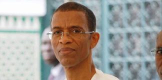 Actions de solidarité : Alioune Ndoye distribue 600 millions aux démunis
