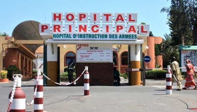 A l’heure de l’offensive de la 3e vague du Covid-19, c’est un autre mal qui secoue l’Hôpital Principal de Dakar (Hpd). En effet, le Syndicat des travailleurs civils (Stc-Hpd) réclame le départ de l’Agent comptable particulier (Acp). Le Secrétaire général, Abdoulaye Thiaw et ses camarades seront en sit-in devant l’hôpital ce matin de 8h à 10h, avec le port de brassards rouges. Hier, dans une lettre adressée au directeur de l’hôpital Principal de Dakar, informe 