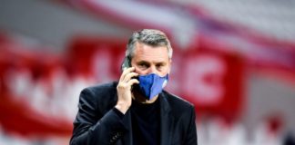 Le président du LOSC, Olivier Létang évoque l’arrivée de Jocelyn Gourvennec sur le banc du LOSC en lieu et place de Christophe Galtier. C’est devant la presse qu’il a donné les raisons de ce choix et explique pourquoi Gourvennec et pas un autre entraîneur. « Il nous a fallu faire un choix d’un nouveau coach. J’ai lu qu’il y avait une pression par rapport à la reprise de l’entraînement. On n’était pas contraints, on voulait surtout faire bien. C’était important pour nous de choisir le bon coach. On avait défini un certain nombre de critères. Il fallait un coach dynamique, avec de l’envie et beaucoup d’énergie. C’est un métier qui pompe beaucoup d’énergie. On voulait un coach fédérateur, manager avec de la personnalité, un coach qui ait la capacité de travailler avec un staff et une organisation qui travaillent bien. » A-t-il expliqué. Avant de conclure : « On voulait un coach qui ait une capacité à intégrer de jeunes joueurs, qui parle français avec une expérience de la Ligue 1 et au niveau européen. Jocelyn l’a comme joueur et entraîneur en Europa League. Il a réussi à sortir des poules avec Guingamp. Nous avons parlé avec Jocelyn de l’effectif. Nous voulions quelqu’un qui soit en capacité de prendre la suite rapidement, avec une cohérence dans l’état d’esprit, la méthodologie, la mentalité. Jocelyn coche toutes ces cases. »