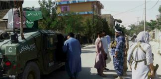 Afghanistan: l'offensive des talibans touche désormais les villes du pays
