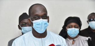 Covid-19 : Abdoulaye Diouf Sarr réceptionne 140.160 doses de vaccin astrazeneca