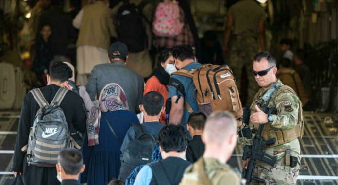 Afghanistan: les Occidentaux alertent sur une «menace terroriste» à l'aéroport de Kaboul