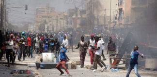 Du Complotisme au Populisme: Les ennemis rampants de la paix sociale au Sénégal