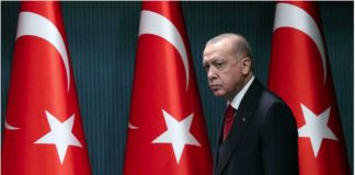 Afghanistan: Erdogan annonce que la Turquie a eu des entretiens avec des responsables talibans