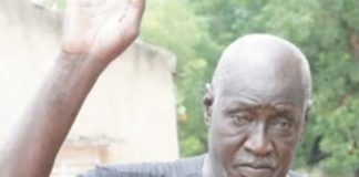 Double Less: Macky rend hommage au médaillé d’or des Jeux africains de Nairobi