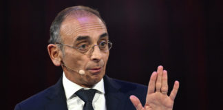 Présidentielle française: Éric Zemmour a choisi de faire au Trocadéro son grand meeting avant le premier tour.