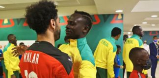 Retour à Liverpool : Sadio Mané et Mo’ Salah rentrent à bord du même avion
