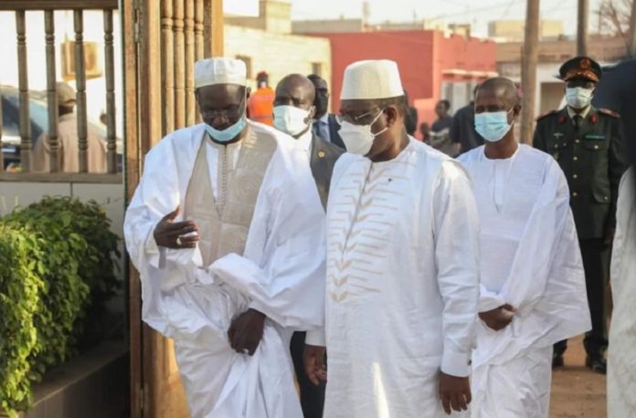 Photos: Visite du Président Macky Sall chez le Khalife général des Layennes, Mamadou Makhtar Laye