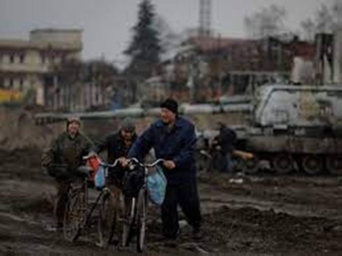 Une trêve annoncée à Marioupol, crainte d'une offensive russe dans le Donbass