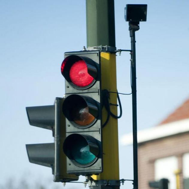 Destruction des feux de signalisation: Un danger pour les conducteurs et les passagers