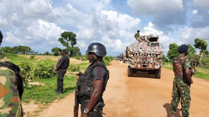 Nigeria: une soixantaine de morts dans le camp d’une milice d'auto-défense dans le nord-ouest