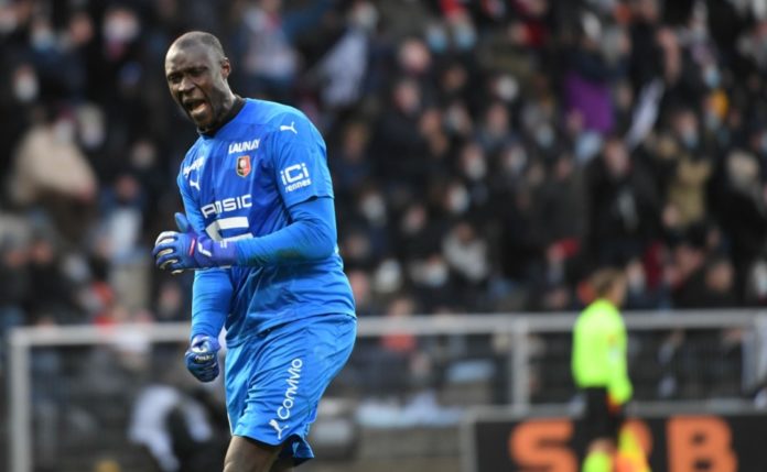 Rennes : Une altercation entre Alfred Gomis et son défenseur pendant le match contre Lyon