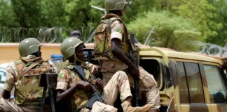 Mali: un Russe tué à Hombori, les soldats ripostent dans la ville