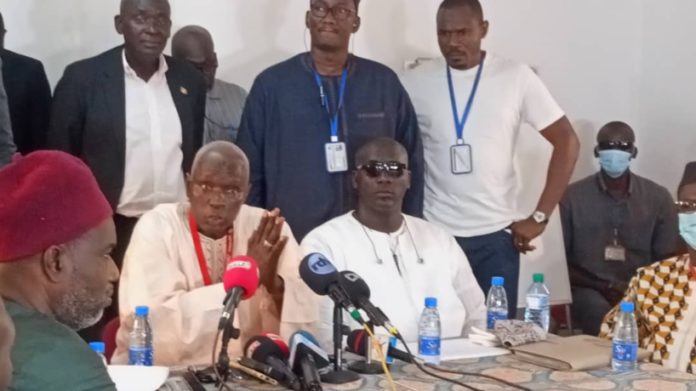 Près de 1300 camions bloqués à la frontière Sénégal-Mali: Gora Khouma appelle Macky Sall à une levée temporaire du blocus