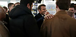 Présidentielle 2022: Emmanuel Macron rentre dans le dur de la campagne face à l'extrême droite