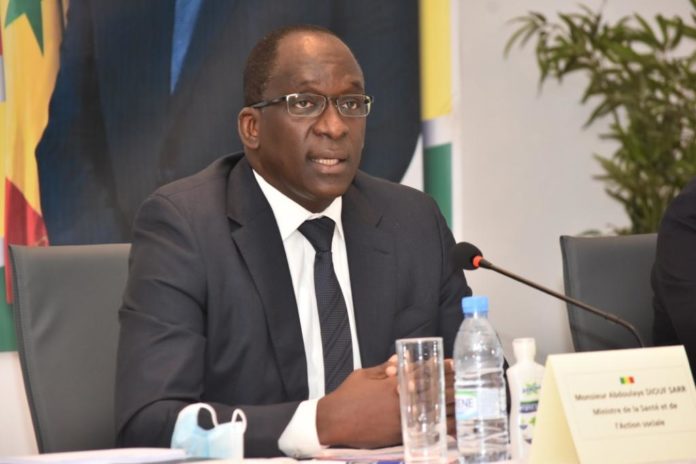 Santé un accord signé entre le ministre Abdoulaye Diouf Sarr et l’alliance des syndicats autonomes de la santé (ASAS)