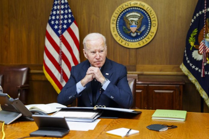 Guerre en Ukraine : Biden annonce une nouvelle aide de 800 millions de dollars pour Kiev…