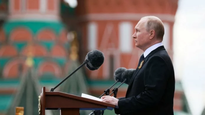 Discours du 9-Mai: Vladimir Poutine pointe la «menace inacceptable» venue d'Ukraine